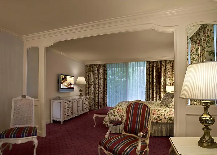 - Wyoming 4* Little America