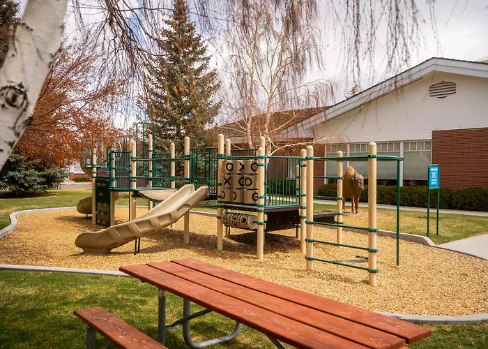 - Wyoming Hotel 4*