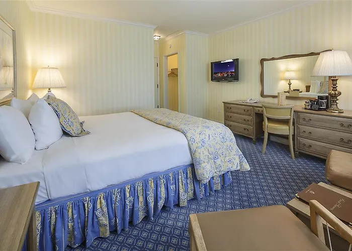 - Wyoming Hotel